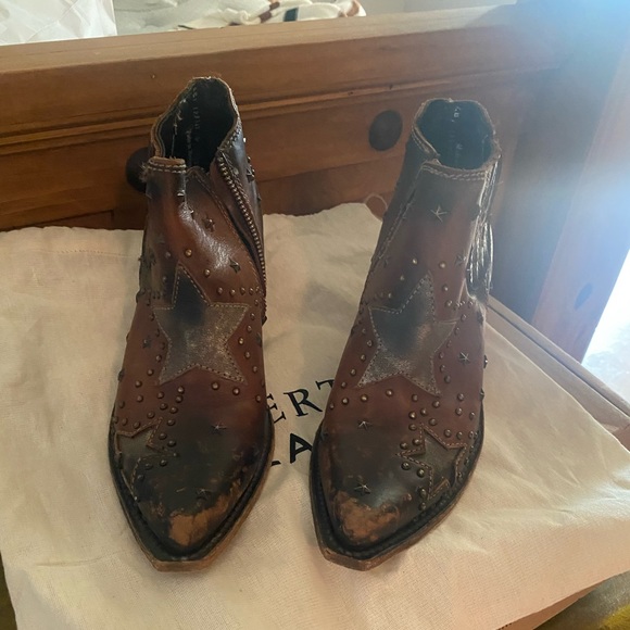 Liberty Black Star Booties - Picture 3 of 3